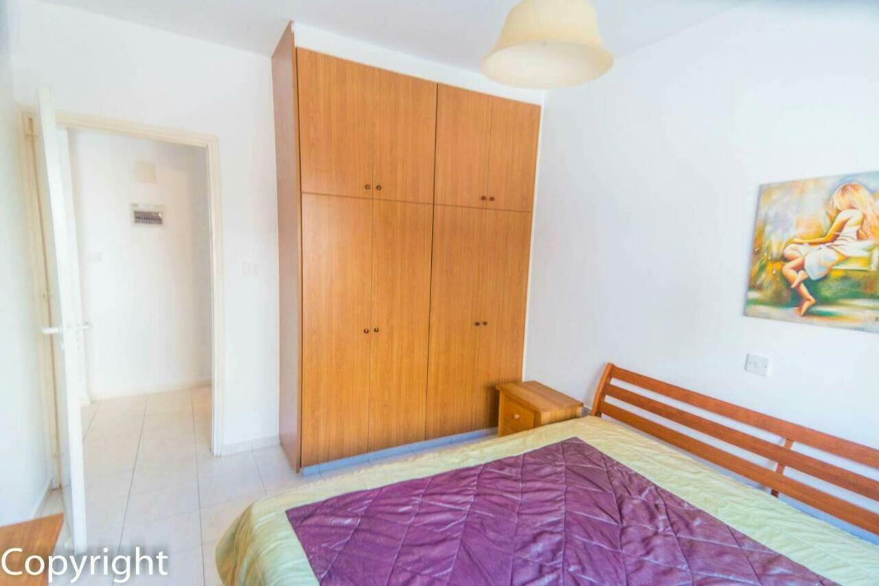 By The Sea Appartement Paphos Buitenkant foto