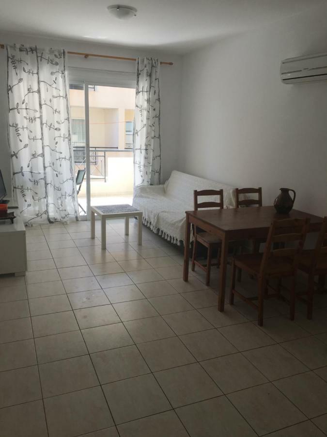 By The Sea Appartement Paphos Buitenkant foto